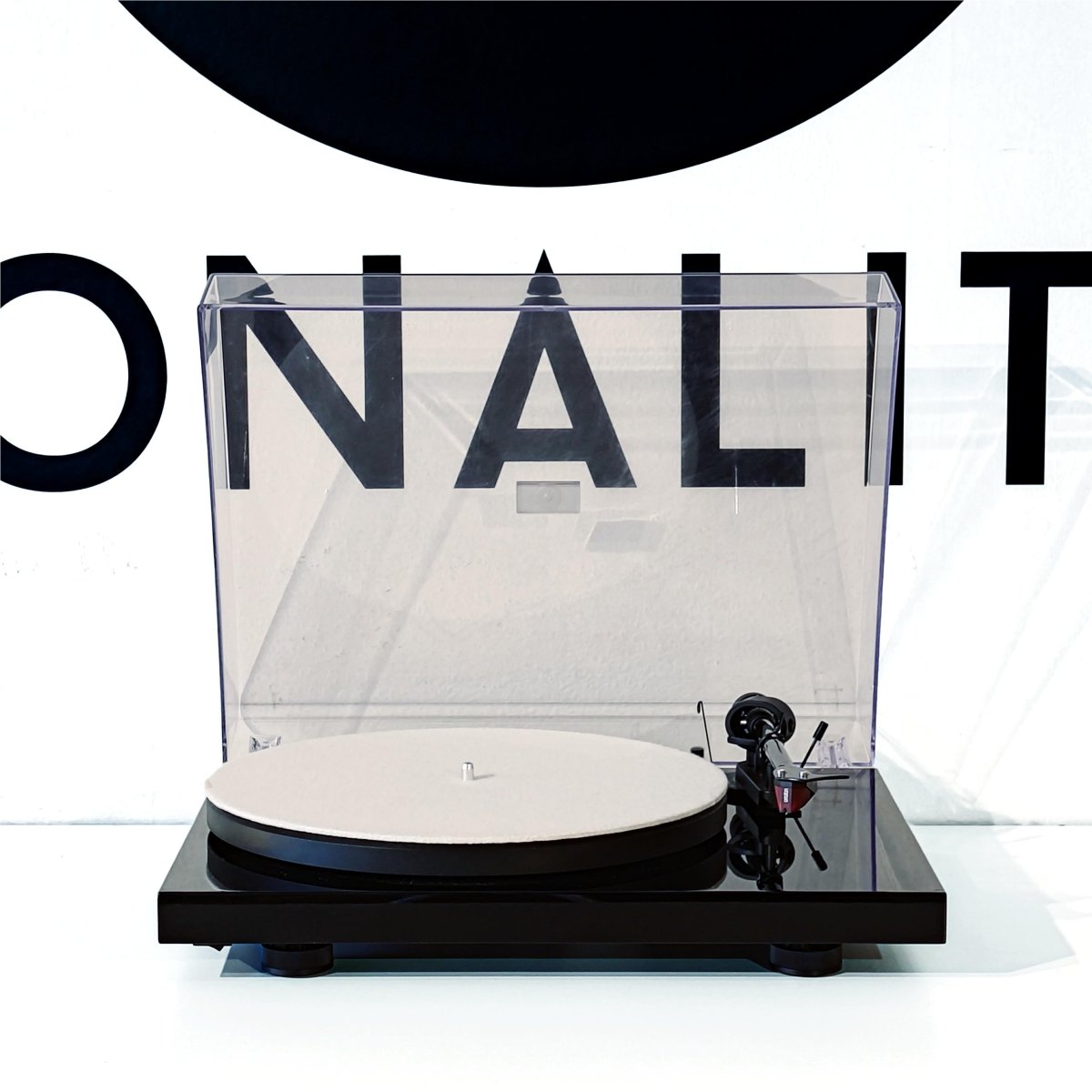 Pro - Ject Debut Carbon DC Turntable - Tonality Records