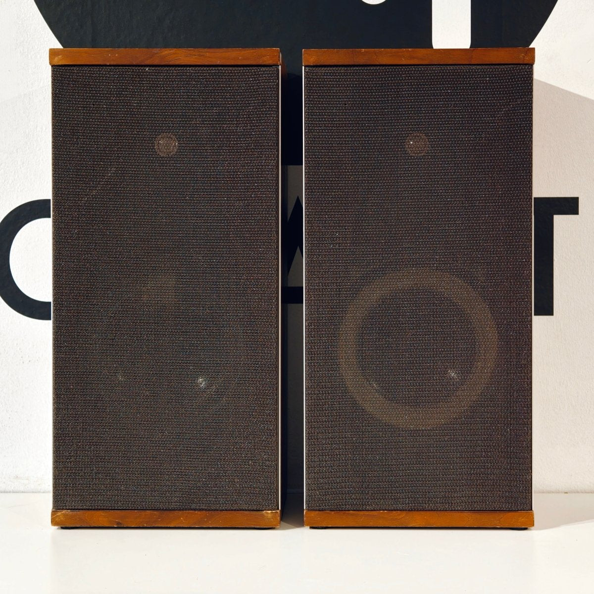 Bowers & Wilkins (B&W) DM4 Speakers - Tonality Records