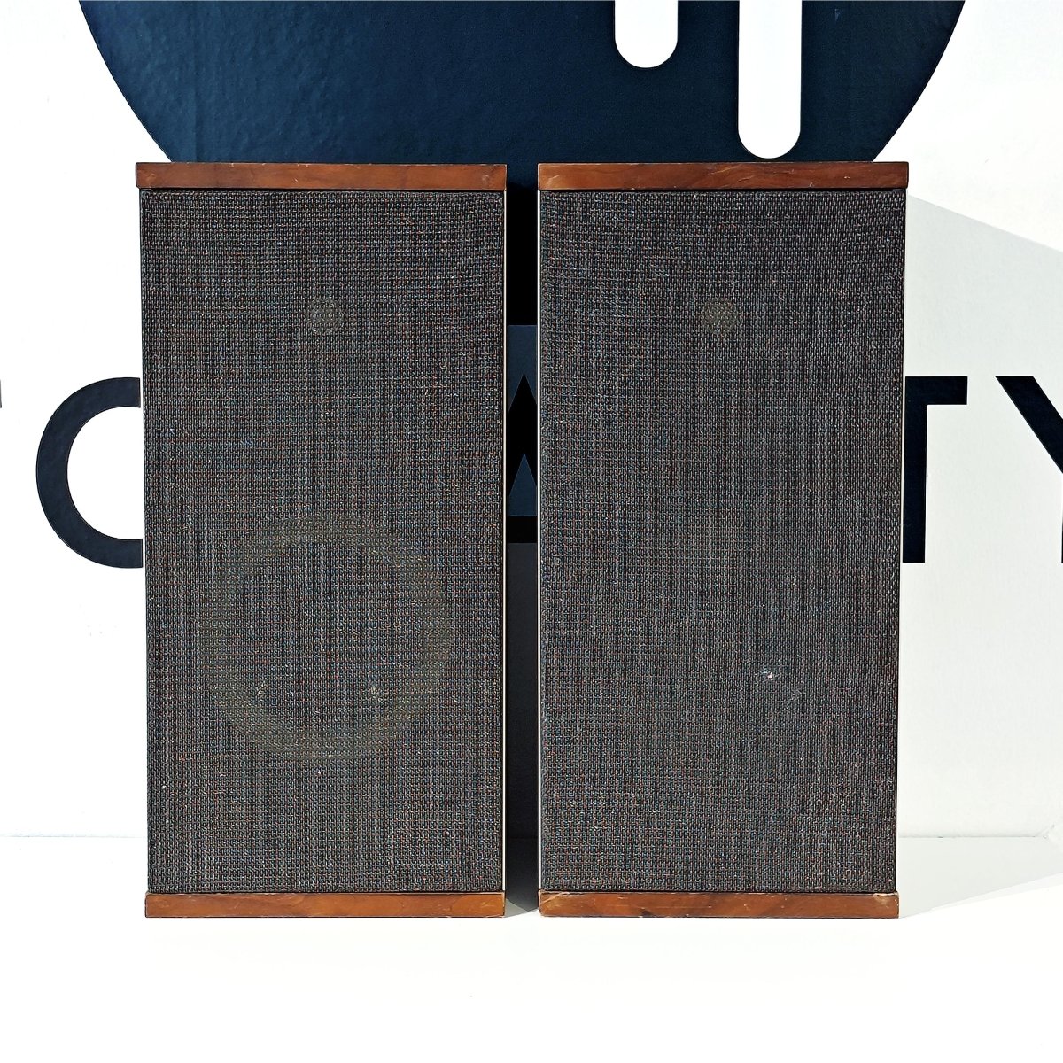 Bowers & Wilkins DM4 Speakers - Tonality Records