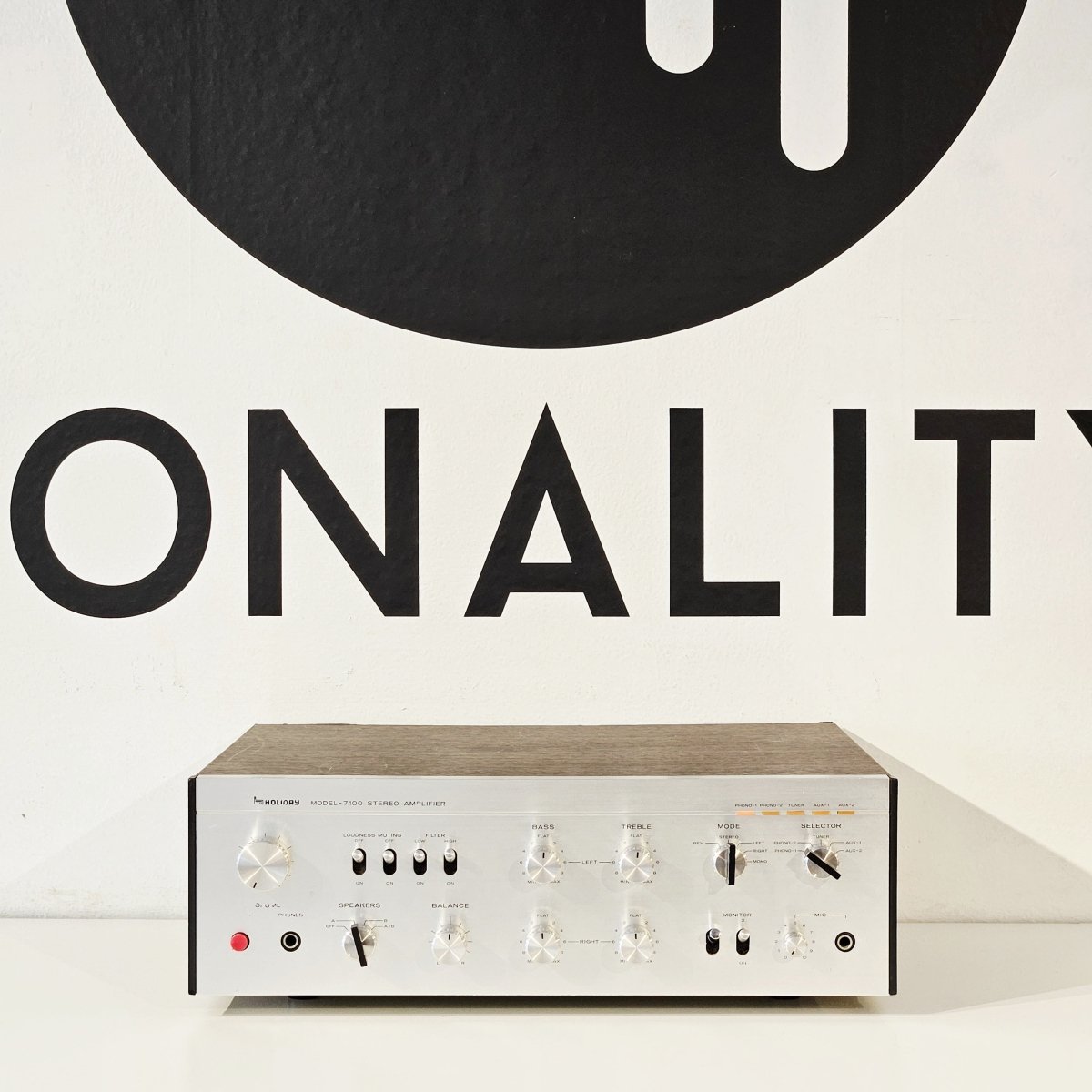 Holiday Model - 7100 Integrated Amplifier - Tonality Records