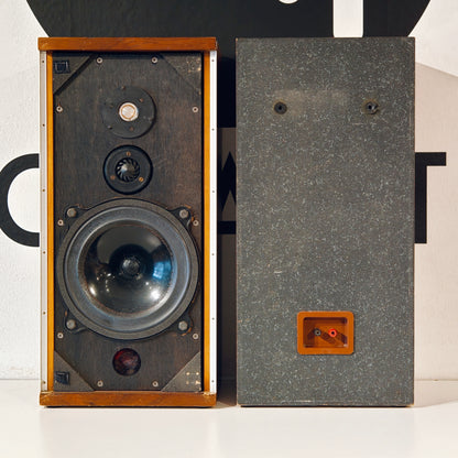 Bowers & Wilkins (B&W) DM4 Speakers